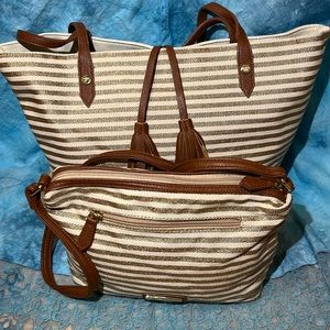 NWT MADDEN GIRL REVERSIBLE TOTE SET W/small shoulder bag